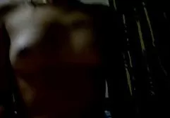 Brünette vor der Webcam streckt ihren free porn simpson Standpunkt