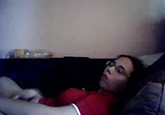 Dominikanische Frau vor free pono xx der Kamera und Striptease gefilmt