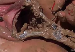 Neige deinen Kopf zurück und schlucke mein Sperma free pornos zum download