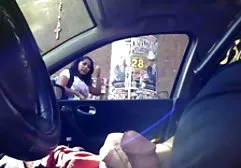 Der Typ fickt gleich gut mit Schwanz und kostenlos sex porn Finger