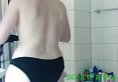Diese Hündin anstelle von kostenlose xxx pornos Augentropfen tropft Sperma ab