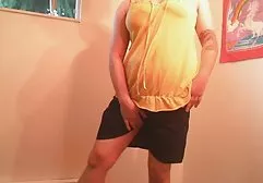 Goss rettube free porn Sperma auf die großen Nippel einer hübschen Brünetten