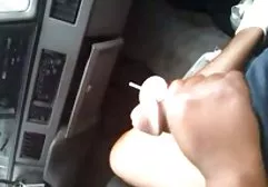 Heather im free bukakke porn Auto saugt und schluckt Sperma