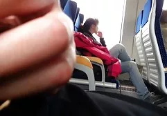 Niger gibt einer schönen Blondine blonde frau porn den Mund