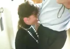 Sie braucht sein free pirno clips Sperma im Gesicht