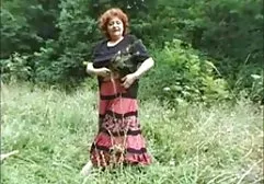 Ein free pirn cam alter Mann taucht seinen Schwanz in eine junge Muschi