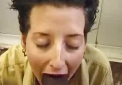 Zwei Babys füttern sich gegenseitig mit Küssen free handy porn tube