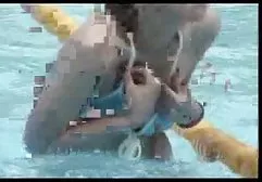 Rothaarige Schlampe setzte sich auf eine Ottomane und streichelte ihre xxx videos kostenlos Muschi