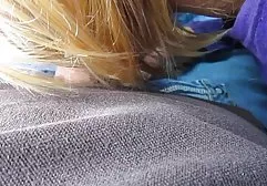 Chernymazy redtupe free porn masturbiert in einer öffentlichen Toilette