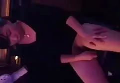 Die Brünette xxx clips kostenlos kam zu dem Perversen in den Klauen