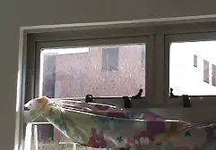 Sie legte ihren Kitzler best porn gratis unter den Wasserstrahl
