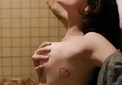 Ein Kerl mit einem riesigen Schwanz fickte zwei schöne xxx kostenlose pornos Mädchen